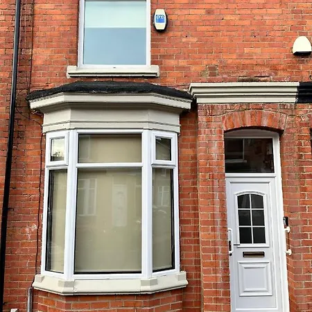 Nyaraló 4 Bed 3 Bedroom Near Centre *