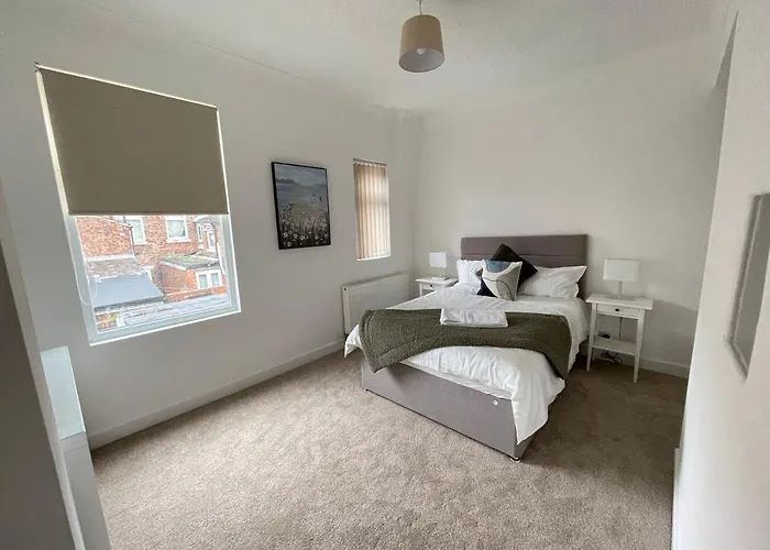 Σπίτι διακοπών 4 Bed 3 Bedroom Near Centre Μίντλεσμπρο